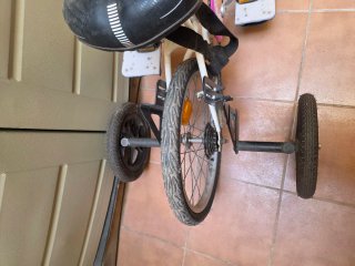 Bicicleta adaptada para niños con distintas capaci
