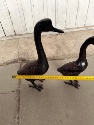 Pareja de patos decorativos de metal