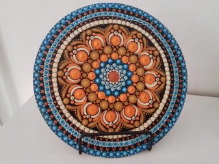 Piatti decorati a mano in legno e bambù