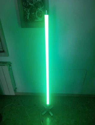 Lámpara de pie LED moderna