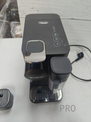 Máquina de café de cápsulas - Nespresso