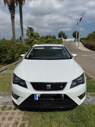 SEAT León ST FR 2.0 TDI 150 CV DSG – Muy equipado