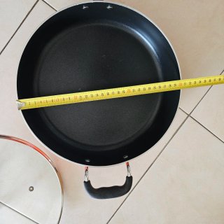 Sartén con tapa de cristal