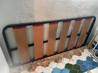Somier de lamas metálico y madera