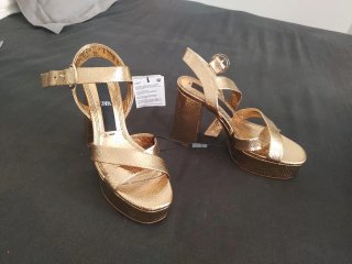 NUEVAS A ESTRENAR*** Sandalias doradas tacón plata