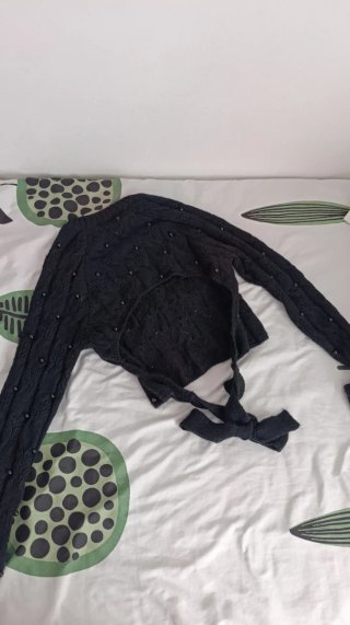 Jersey Negro Perlas corto espalda al descubierto
