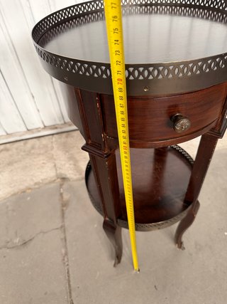 Mesita auxiliar de madera y metal
