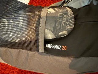Mochila Quechua Arpenaz 20L Gris