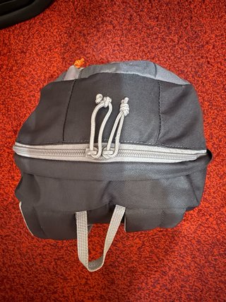 Mochila Quechua Arpenaz 20L Gris