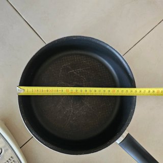 Set de cocina: sartén, olla y pasapurés
