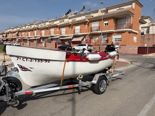 Barco Taylor 3,70 con motor 10cv y remolque