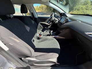 Peugeot 2008 con cambio de nombre y garantia