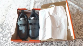 Zapatillas Nike niño T. 27,5 sin estrenar