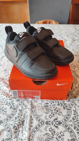 Zapatillas Nike niño T. 27,5 sin estrenar