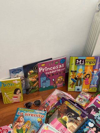 Pack 25 libros y accesorios niña nuevos