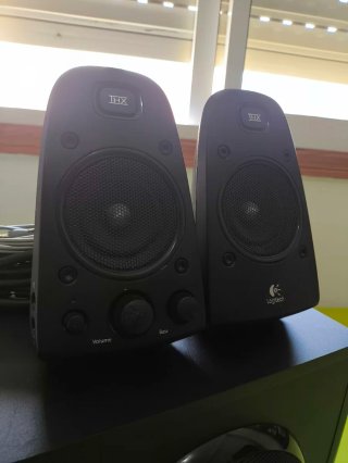 Altavoces Logitech Z623 THX Negro