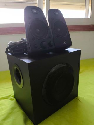 Altavoces Logitech Z623 THX Negro