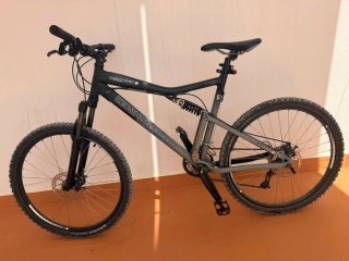Bici Doble Suspensión y Frenos Disco