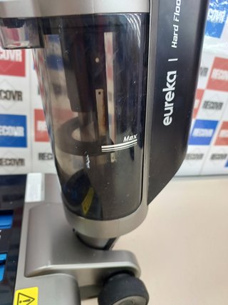 Aspirador Fregadora Eureka RapidWash NEW430