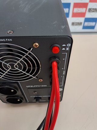 Sistema de energía de respaldo 1500VA con batería para cortes de luz