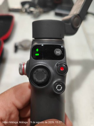 DJI Osmo Mobile 7P Gimbal para smartphone