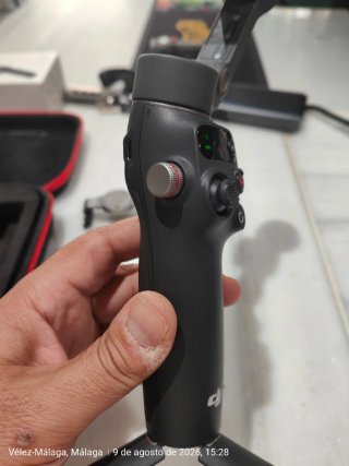 DJI Osmo Mobile 7P Gimbal para smartphone