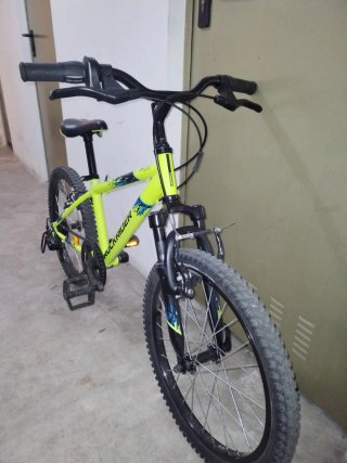Bicicleta Rockrider 20 Amarillo