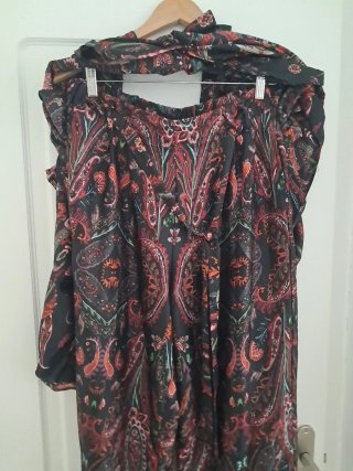 Conjunto Teria Yabar estampado paisley