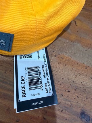 Gorra Adidas x Bad Bunny Mercedes-AMG F1