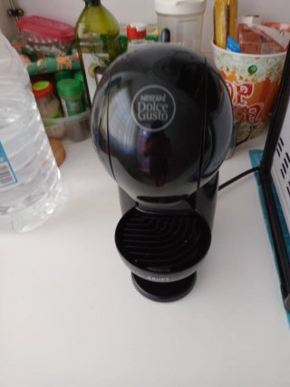 Cafetera Dolce Gusto Krups Negra
