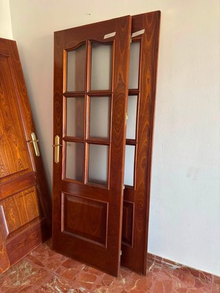 Vendo por separado o en lote, puertas de madera