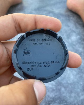4 Tapabujes SEAT 56mm negro plata originales nuevo
