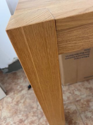 Mesa de comedor de madera