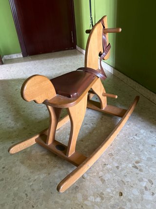 Caballo Balancín Moulin Roty Madera y Cuero