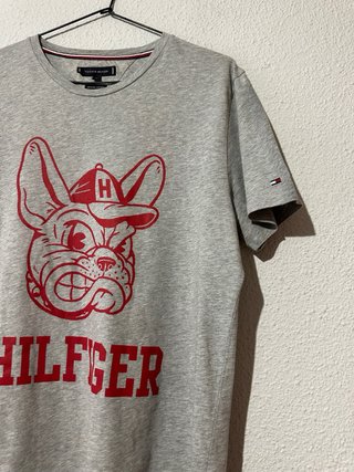 Camiseta Tommy Hilfiger perro rojo