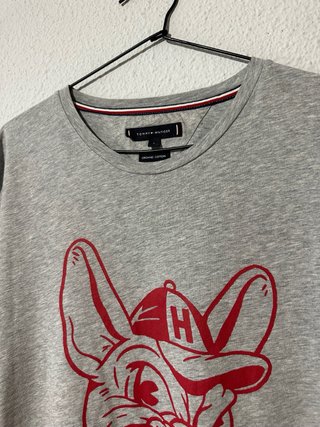 Camiseta Tommy Hilfiger perro rojo