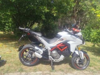 Ducati Multistrada 1200S Blanca