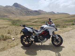 Ducati Multistrada 1200S Blanca