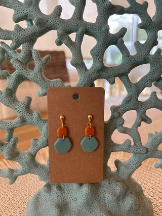 Pendientes artesanales naranja y verde azulado