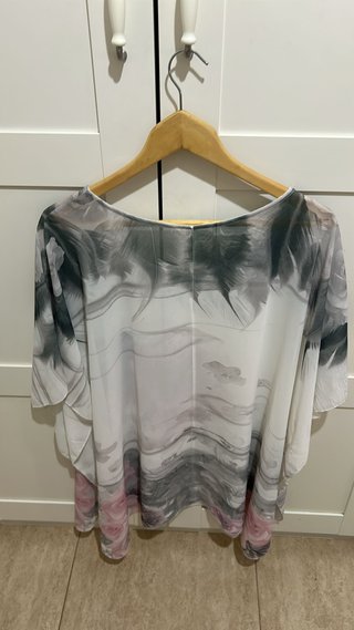 Blusa estampada floral talla 50