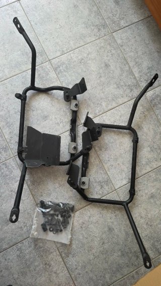 Suportes malas Givi Africa Twin 1100