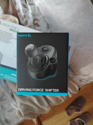 Logitech G923 Volante , Pedales y palanca