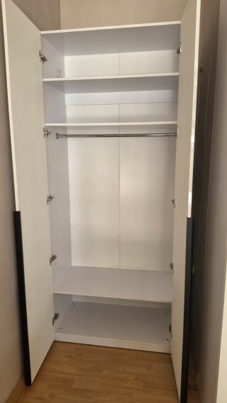 Armario blanco Brillo con puertas