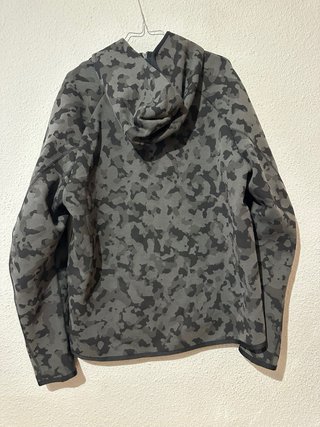 Chaqueta Nike Camuflaje Gris