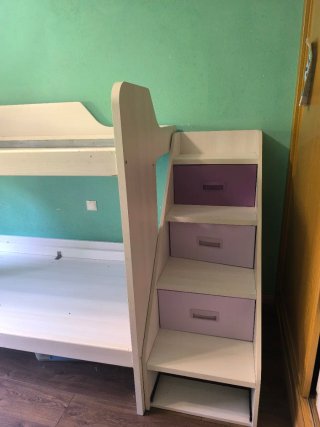 Litera con escalera y cajones