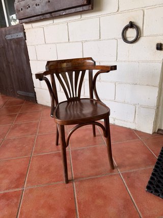 Sillón vintage de madera curvada estilo Thonet