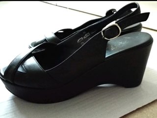 Sandalias cuña negras
