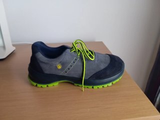 Zapatos de seguridad mujer grises y verdes
