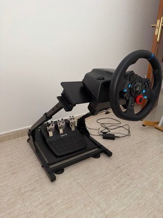 Volante Logitech G29 con Soporte y Pedales
