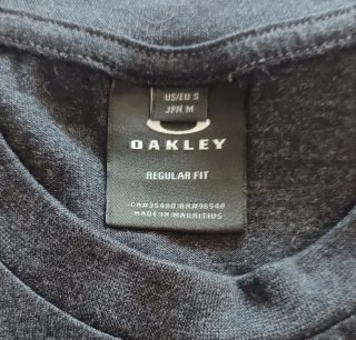 Pack 3 Camisetas Levis, Oakley y Mango Talla S.